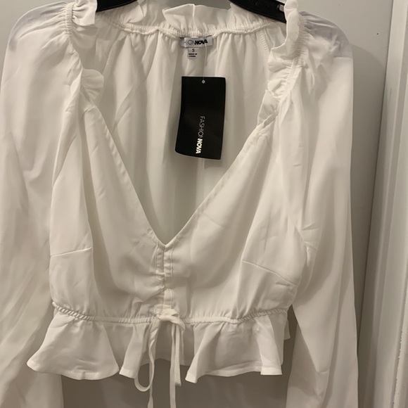 NEW WOMENS FASHIONNOVA TIMELESS RUFFLE BLOUSE SIZE S COLOR IVORY - Picture 2 of 8